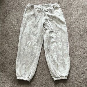 Hollister Kids Light Gray Patterned Joggers; Like new!!!  Worn a few times!!